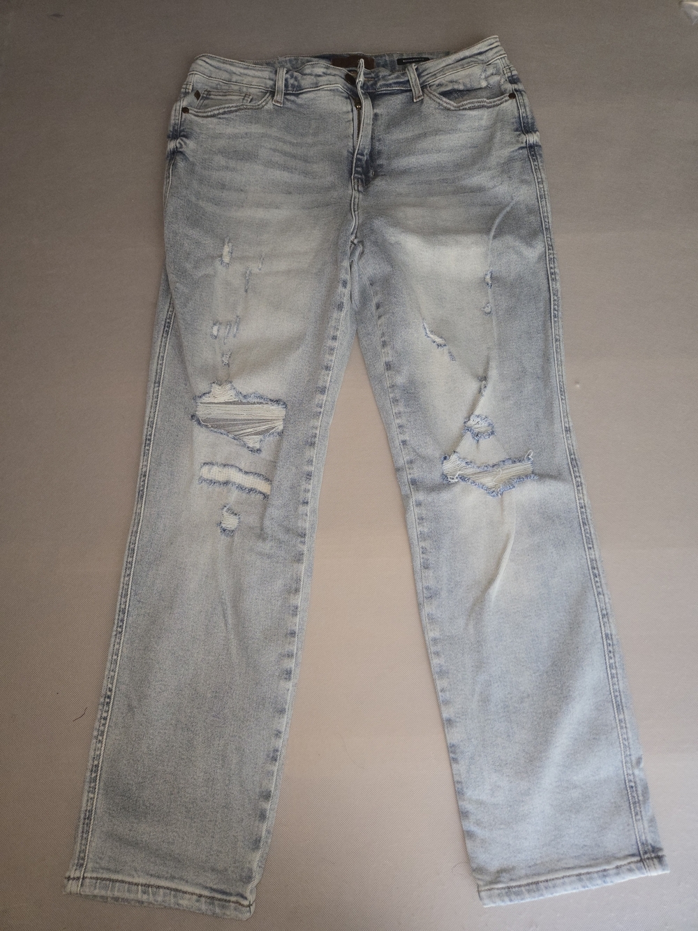 Judy Blue Distressed Boyfriend Jeans Light Wash Size 15/32